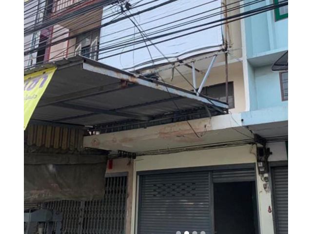 PK259ขายตึกคูหาซ่อมแซมสภาพแล้ว 3 ชั้น เส้นถนนเพชรเกษม ตรงข้ามบิ๊กซีอ้อมใหญ่ พื้นที่ 17 ตารางวา ราคา 7,000,000 บาท
