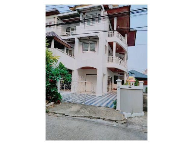 โฮมอฟฟิศ 4 ชั้น แขวงพลับพลา เขตวังทองหลาง กรุงเทพ