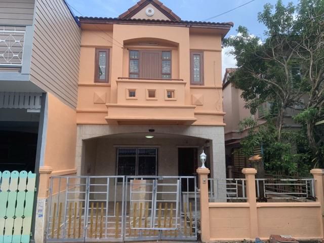 ตลาดสดหน้าหมู่บ้าน หลังริม 3นอน หทัยราษฎร์39 2น้ำ