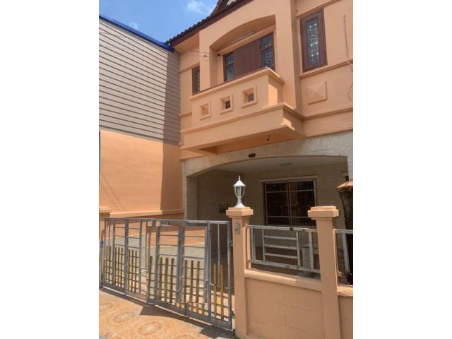 ตลาดสดหน้าหมู่บ้าน 3นอน 2น้ำ หลังริม หทัยราษฎร์39