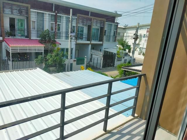 ถ.เทศบาลบางปู 2กม โรบินสันสมุทรปราการ 22ตรว.3นอน