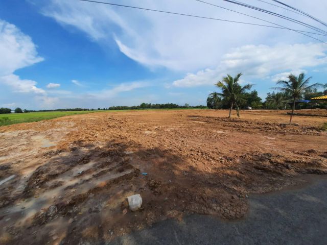ขายที่ดินองค์รักษ์ 1 ไร่ ราคาไร่ละ 2.8 ล้านบาท ติดถนนลาดยาง 3004 จ.นครนายก