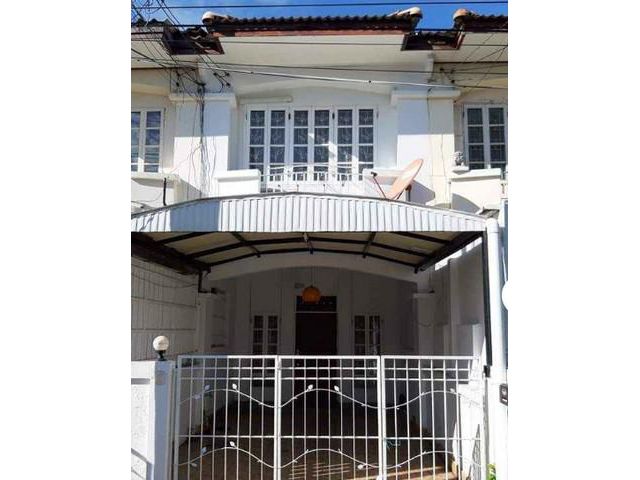 ให้เช่าทาวน์โฮม3ชั้น สรานนท์ ลาดพร้าว 101