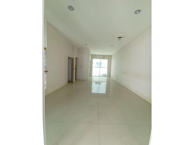PJN ขาย ทาวน์โฮม บ้านกลางเมือง ลาดพร้าว 87 BAAN KLANG MUANG LADPRAO 87 สามารถทะลุลาดพร้าว 101 ใกล้เลียบด่วน CDC  ใกล้เซ็