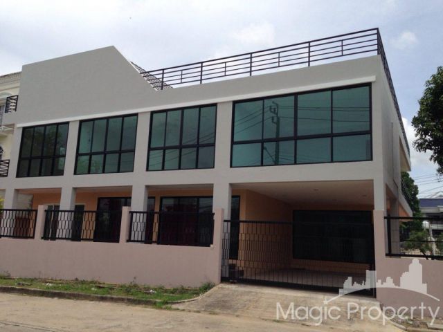 ขายบ้านเดี่ยว 5 ห้องนอน ใน หมู่บ้านวินด์มิลล์ สนามกอล์ฟบางนา , ตำบลบางพลีใหญ่ อำเภอบางพลี จ.สมุทรปราการ