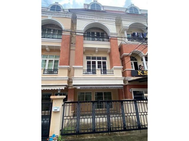 ให้เช่าทาวน์โฮม 3 ชั้น คาซ่าซิตี้1 นวลจันทร์