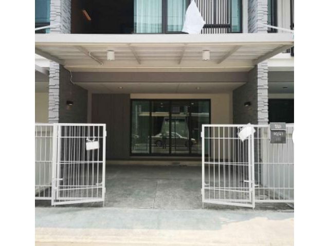 ให้เช่า ทาวน์โฮม3ชั้น  Plex Bangna, บางนา กม5