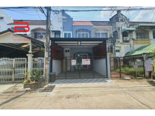 ทาวน์เฮาส์ หมู่บ้าน สุนิสา เนื้อที่ 18 ตรว. ถนนรามอินทรา เขตบางกะปิ