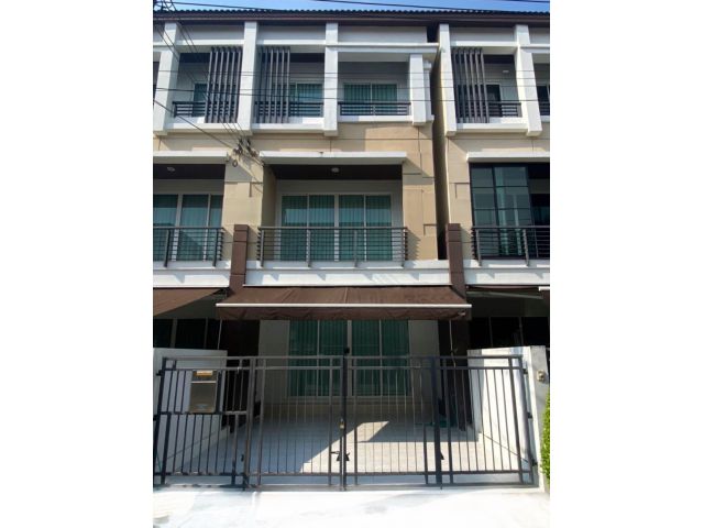 BS406 ขายทาวโฮม 3ชั้น บ้านกลางเมือง เกษตร นวมินทร์