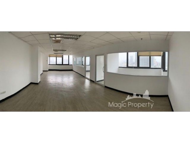 ให้เช่าพื้นที่สำนักงาน ใน ยูไนเต็ด ทาวเวอร์ ทองหล่อ, แขวงคลองตันเหนือ, เขตวัฒนา, กทม