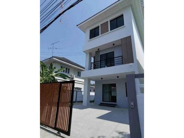 ขายบ้าน 3 ชั้นสร้างใหม่ 55 ตรว โชคชัย4 ซอย 36