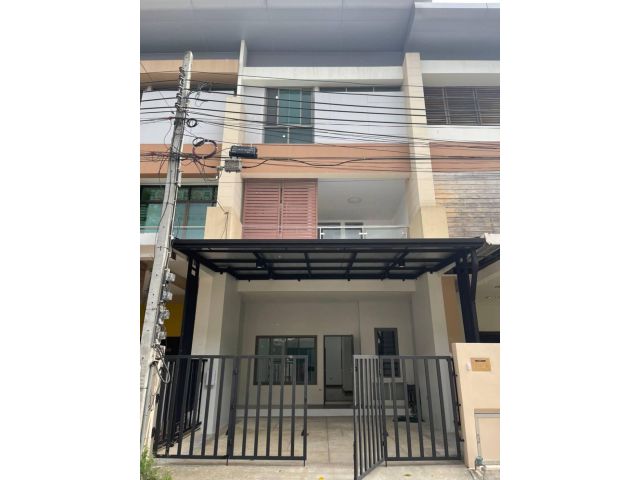 มาแล้วค่ะ ทาวน์โฮม 3 ชั้นราคาถูก ทำเลเมือง ตกแต่งสวยพร้อมอยู่ #หมู่บ้านโมทาวน์ แจ้งวัฒนะ เหมาะสำหรับทำโฮมออฟฟิศ