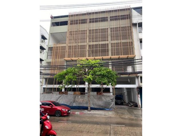อาคารพาณิชย์ 4 คูหา รีโนเวทใหม่ ริมถนนพระราม3