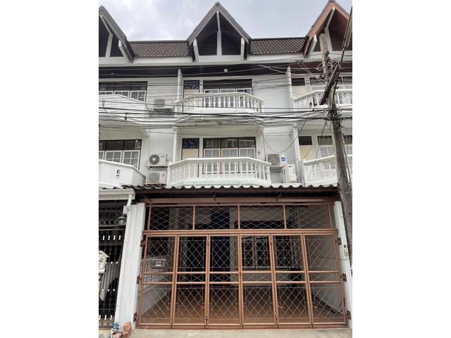 ทาวน์เฮ้าส์ 3 ชั้น, 3 ห้องนอน, 3 ห้องน้ำ