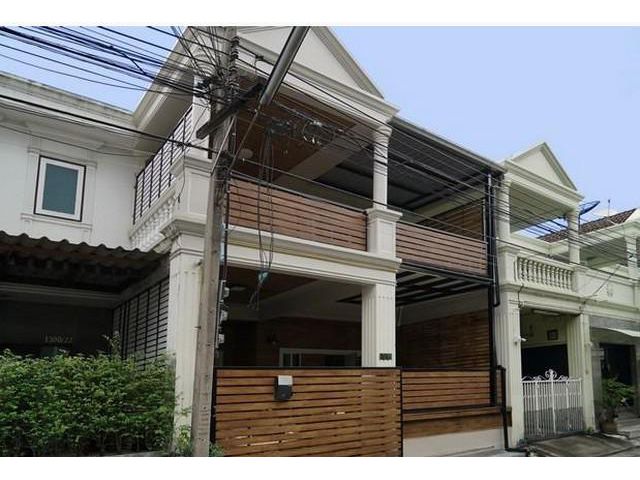 ให้เช่าทาวน์โฮม2 ชั้น สุขุมวิท 50 ใกล้ BTS