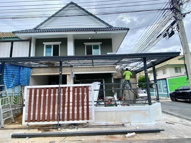 บ้านอยู่ระหว่างปรับปรุงใหม่ทั้งหลัง ทาวน์เฮ้าส์ 2 ชั้นหลังมุมถนนเมน #หมู่บ้านพฤกษา30/1 ตกแต่งใหม่ ก่อผนังเพิ่มพื้นที่