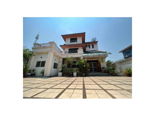 ขาย บ้านเดี่ยว ลาดพร้าว93 384 ตรม. บ้านสไตล์เวียดนาม ฮวงจุ้ยเริ่ด บ้านเลขที่สวย หน้าบ้านทิศตะวันออก 6 ห้องนอน+ห้องmaid จอดรถ 3คัน