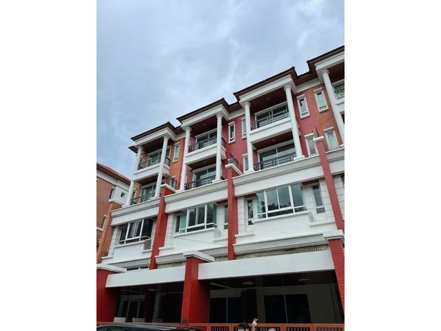 ให้เช่าโฮมออฟฟิศ 4ชั้น 2คูหาพระราม3 ใกล้เช็นทรัล