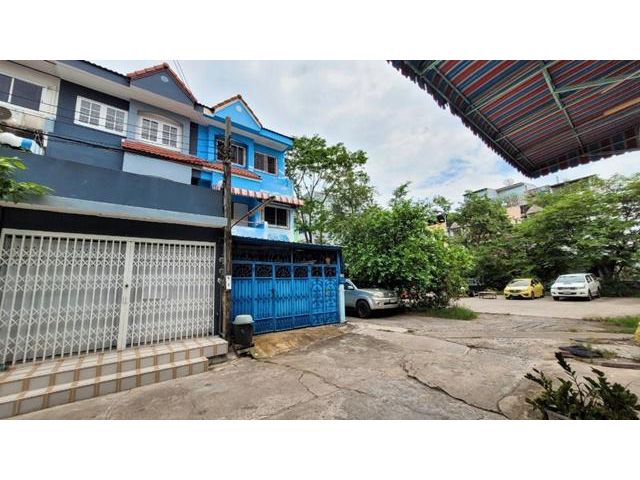 รร.นานาชาติเลิศหล้า ตลาดสำเพ็ง2 MRT เดอะมอลล์