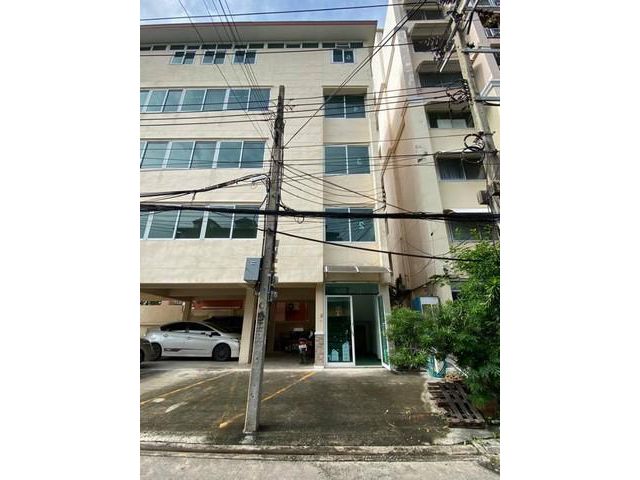 ให้เช่าอาคาร5ชั้นย่านรัชดาใกล้สี่แยกประชานุกูล