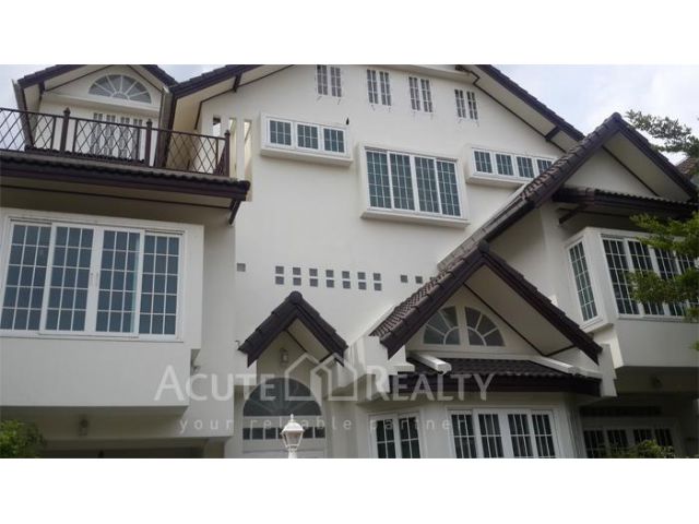 บ้านเดี่ยวให้เช่า สุขุมวิท 39 เอ็ม ดิสทริค