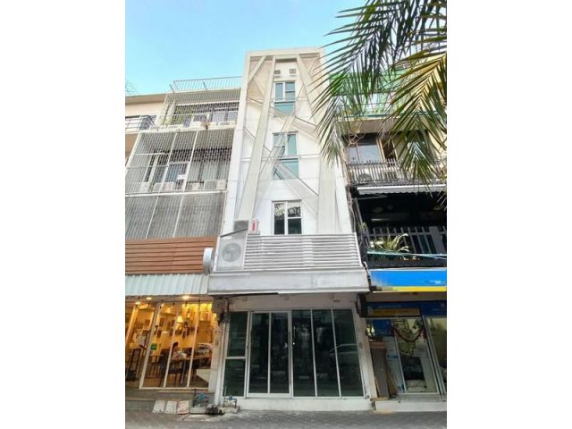 ให้เช่าอาคารพาณิชย์ 4 ชั้น ย่านราชเทวี ใกล้ BTS พญาไท ตึกต้องรีโนเวท ไม่รับร้านอาหาร