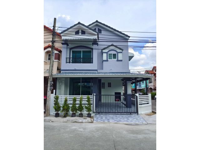 บ้านแนวใหม่ ตกแต่งใหม่ทั้งหลัง ทาวน์เฮ้าส์ 2 ชั้นหลังมุม ถนนเมน #หมู่บ้านศิลปการพาร์ค5 ทำเลค้าขายได้