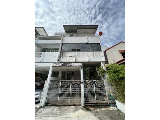 ขาย ทาวน์เฮ้าส์3ชั้น ซอยสุขุมวิท38