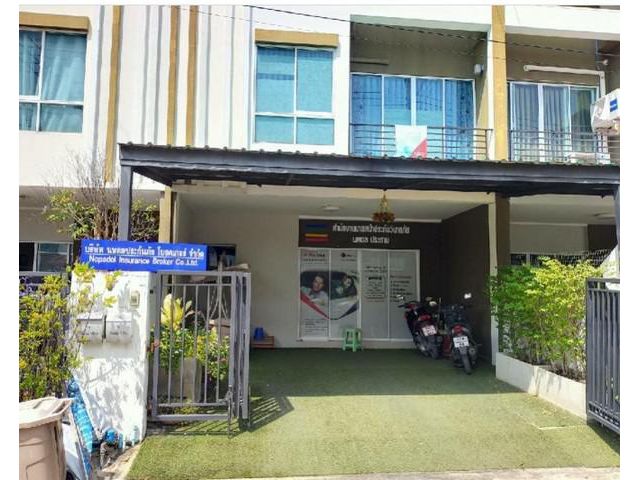 ให้เช่าทาวน์โฮม2 ชั้น เบล็สวิลล์ พระยาสุเรนท์ 25