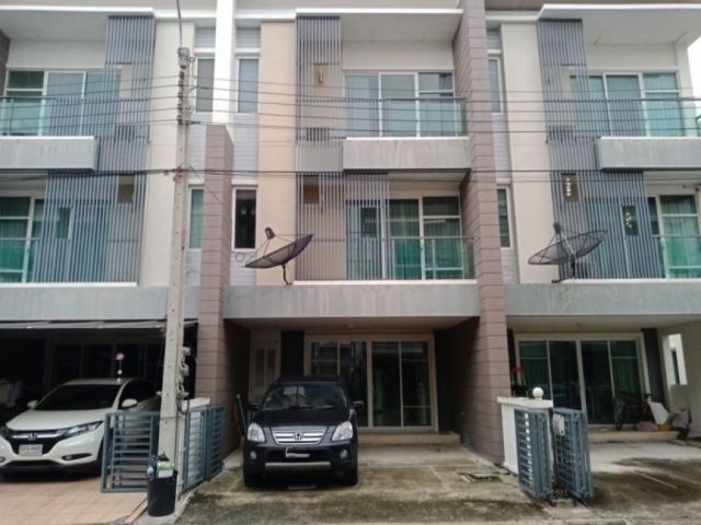 BH1590 ให้เช่าทาวน์โฮม3ชั้นทาวน์อเวนิว ศรีนครินทร์