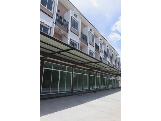 ขายโฮมออฟฟิศ 3ชั้น ถนนเลียบคลองสอง ซอยบงกช คลองหลวง ปทุมธานี เหมอะพักอาศัย