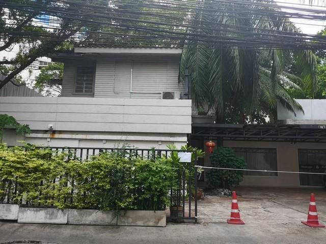 ให้เช่าบ้านหลังใหญ่ใจกลางอโศก 200ตรว. ใกล้ BTSอโศก