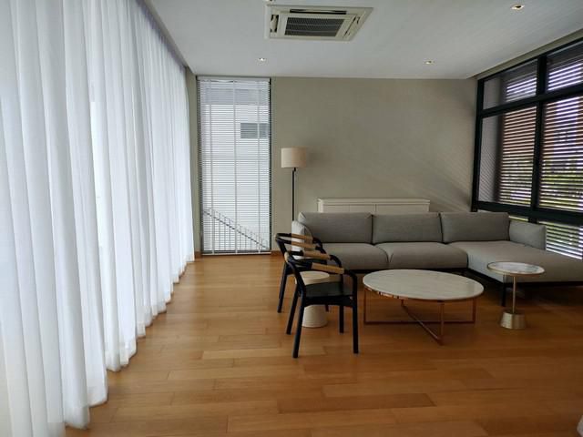 Rent a luxury house near the Korean embassy
