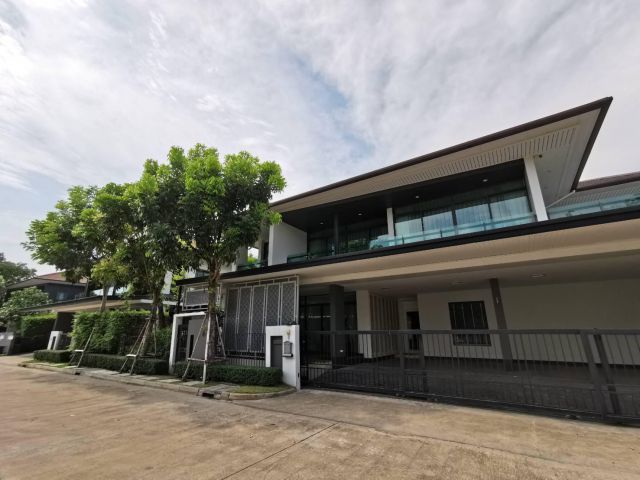 (ขาย) ** เศรษฐสิริ กรุงเทพกรีฑา บ้านเดี่ยวหลังใหญ่ พร้อมตกแต่งเฟอร์ฯอย่างดีทั้งหลัง ย่านกรุงเทพกรีฑา ใกล้มอเตอร์เวย์ **