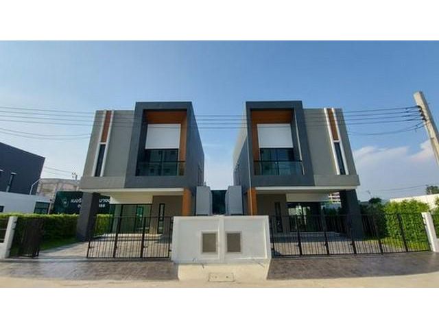 PPL13 ขายบ้านแฝด หมู่บ้านเมอริท เพลส บางนาตราด กม.10 หลังมุม บ้านใหม่ ใกล้เมกาบางนา Mega Bangna  IKEA ถนนบางนา-ตราด ตำบล
