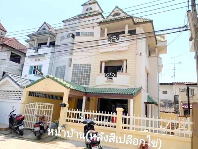 สุขุมวิท101BTSอุดมสุข อ่อนนุช 3นอน 40ตรว. 3.5ชั้น