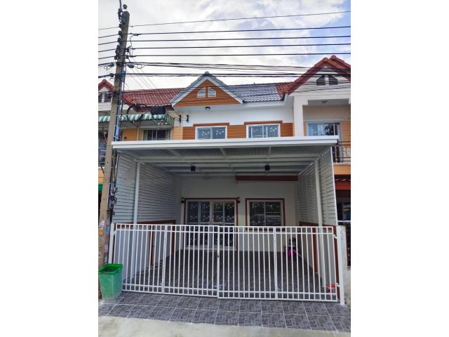 ทาวน์เฮ้าส์ 2 ชั้นมีระเบียงด้านหน้า #หมู่บ้านณ นนท์ บ้านทำเลดี พร้อมอยู่ โซนนนทบุรี ใกล้ถนนกาญจนาภิเษกและรถไฟฟ้าสายสีม่วง