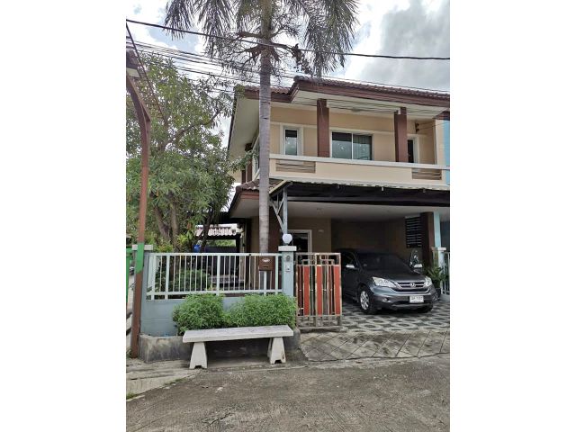 ให้เช่าบ้านทาวน์เฮาส์หลังมุม จามจุรีทาวน์โฮม รามอินทรา กม.4 สุขาภิบาล 5 แยก 5-20  เข้าออกได้หลายทาง