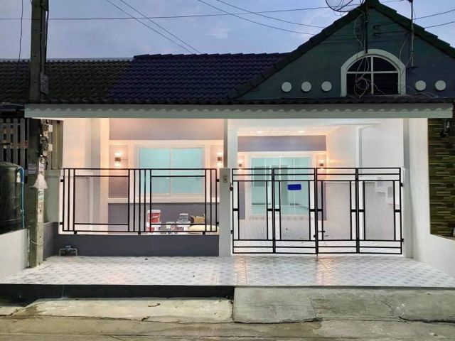 ทาวน์เฮ้าส์ชั้นเดียว #หมู่บ้านร่มเงาไม้ บ้านสวย ติดซอยวัดลาดปลาดุก มีรถตู้โดยสาร รถประจำทางและสถานีรถไฟฟ้าสายสีม่วง