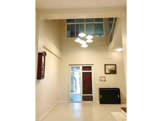 BTSอุดมสุข37-41 1.5กม เซนทรัลบางนา . 4 ชั้น 4นอน