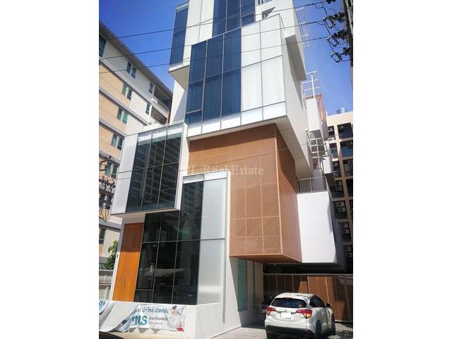 ให้เช่าอาคาร3ชั้นย่านอารีย์ กล้BTSอารีย์