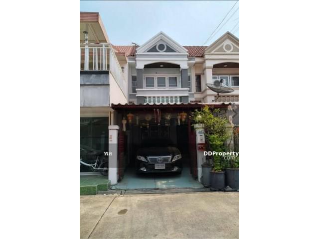 หมู่บ้านลภาวัน 5 ซอยท่าอิฐ ถ.รัตนาธิเบศร์