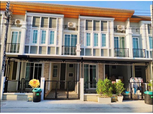 For rent ให้เช่า ทาวน์โฮม 2ชั้น มบ. โกลเด้น ทาวน์ บางนา-สวนหลวง