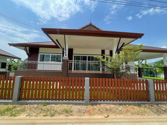 ขายบ้านสร้างใหม่ อ.ดอยสะเก็ด บ้านทรงล้านนาโมเดิร์น วิวดอย เนื้อที่ 114 ตร.ว.