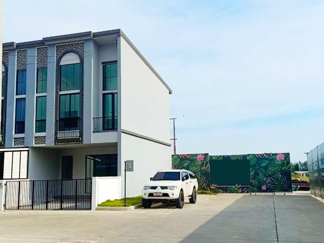 สวน 3ขั้น กว้าง6 4นอน .4แอร์ประชาอุทิศ 90 หลังริม