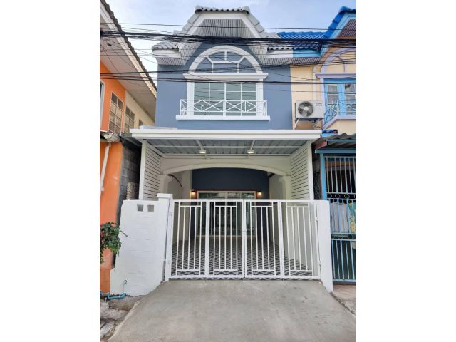 ทาวน์เฮ้าส์ 2 ชั้น #หมู่บ้านมนวดี ซอยวัดลาดปลาดุก ราคาถูก ตกแต่งใหม่ทั้งหลัง เปลี่ยนสุขภัณฑ์ อุปกรณ์อ่างซิงค์ใหม่เอี่ยม