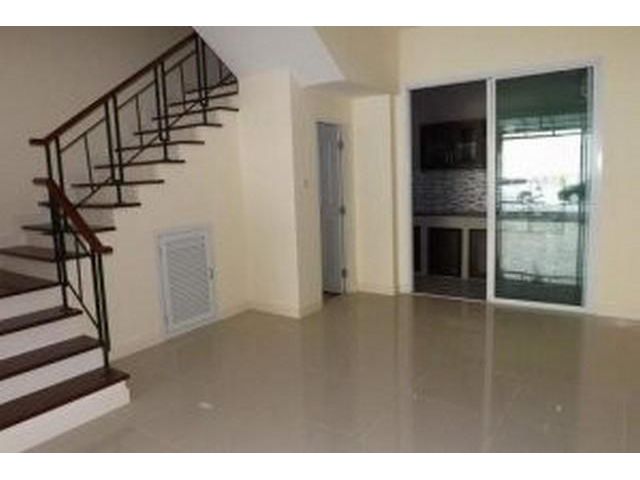 ให้เช่าทาวน์โฮม 3 ชั้น ปรัชญาโฮม ทาวน์ ลาดพร้าว101