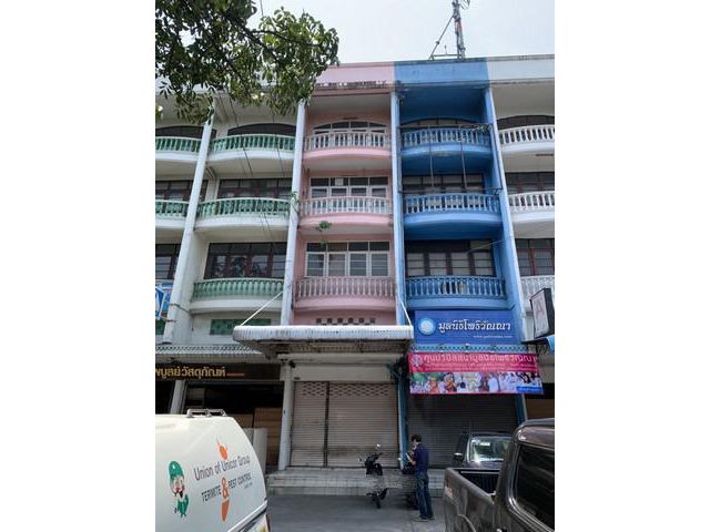 ขายอาคารพาณิชย์ 5 ชั้น มีดาดฟ้า เยื้องวัดบางเตย