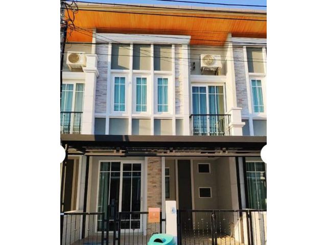 ให้เช่าทาวน์โฮม 2ชั้น โกลเด้น ทาวน์ บางนา สวนหลวง