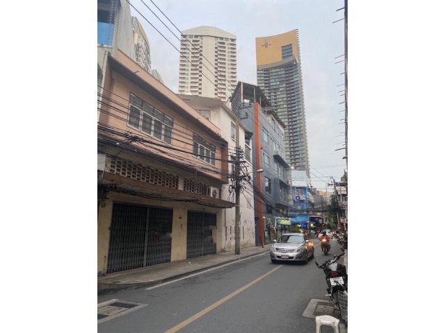ให้เช่าอาคารพาณิชย์สุขุมวิท22เหมาะอาศัย/ค้าขาย